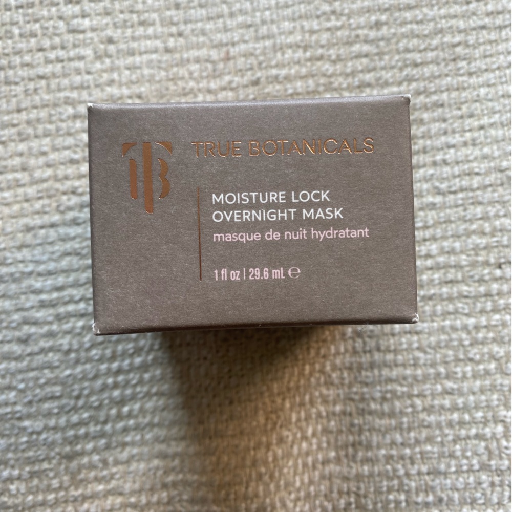 true botanicals moisturizer lock overnight mask